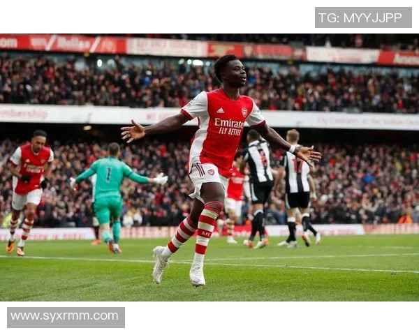 球星亲临赛场带来震撼原声足球体验感受激情与荣耀的完美碰撞